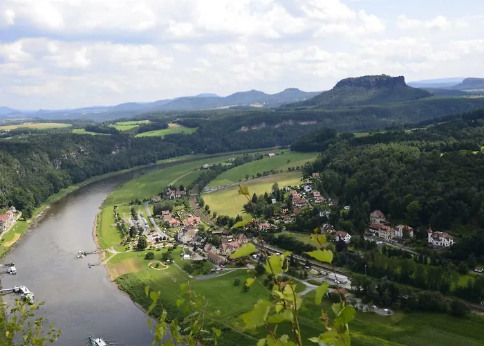 펜션 Ferieneinrichtungen Haus Am Stein Bei B 쾨닉슈타인 안 데어 엘베