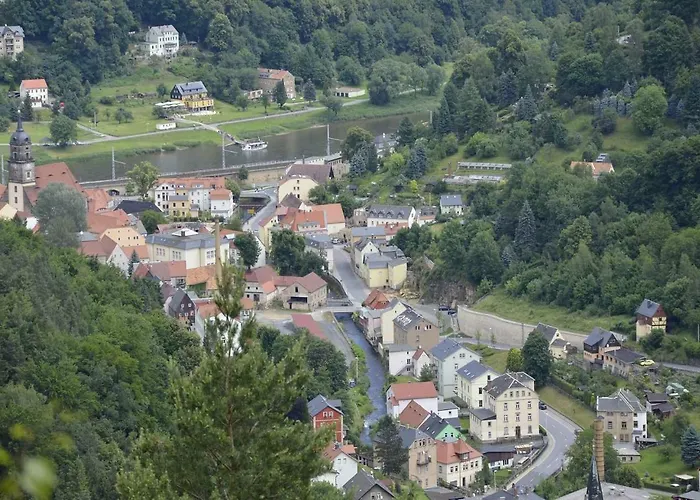 펜션 Ferieneinrichtungen Haus Am Stein Bei B 쾨닉슈타인 안 데어 엘베